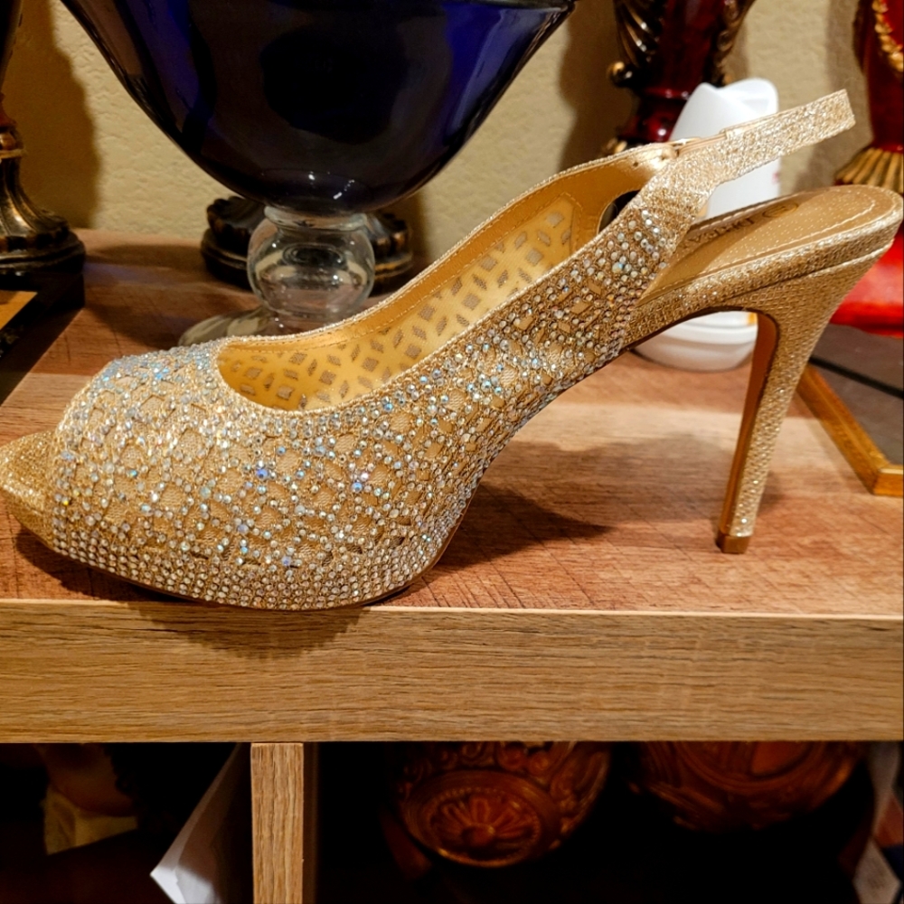 New pair of Bling heels silver and gold size 11